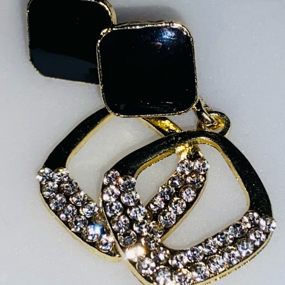 NWOT Elegant Black & Gold Pierced Earrings- Valentine’s Day,Birthdays,Christmas🎄 - Picture 10 of 16
